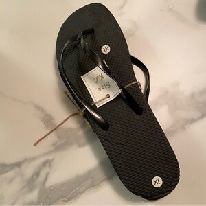 NWT Flip Flop - Unisex, Size XL